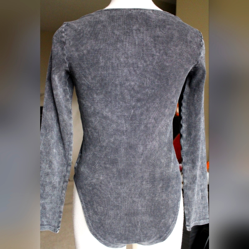 Forever 21 Bodysuit Shirt Black (M) - Picture 2 of 4